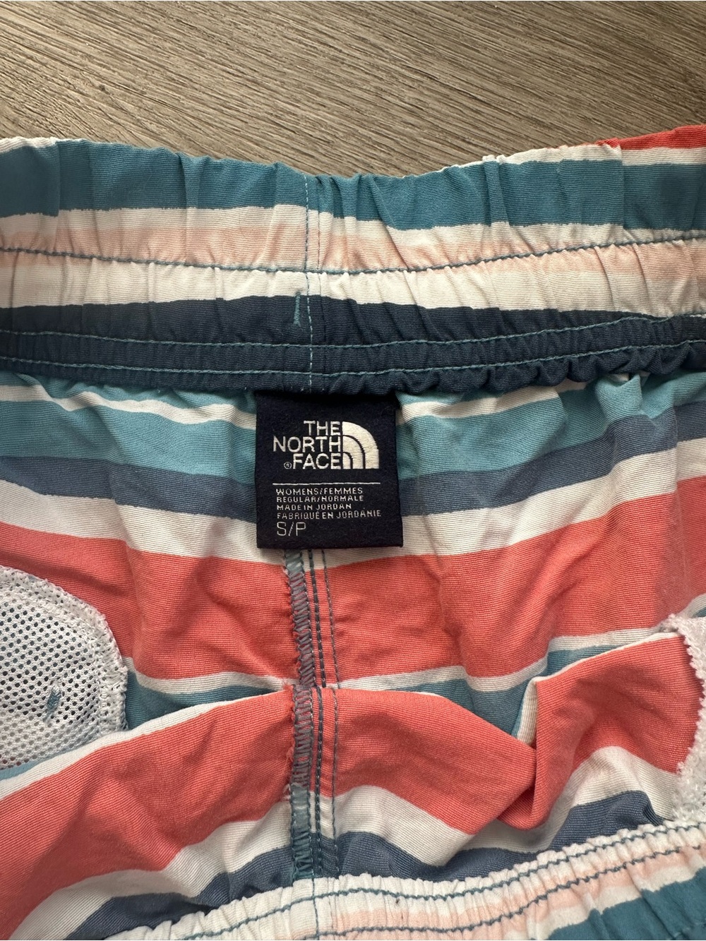 The North Face Women’s Striped 4” Board Shorts w Speed Dry - Coral, Navy & Teal - Picture 3 of 5